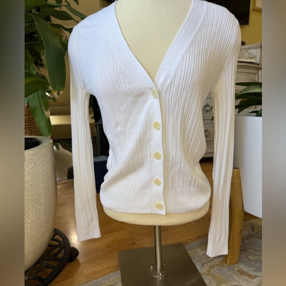 Banana Republic white Knit cardigan